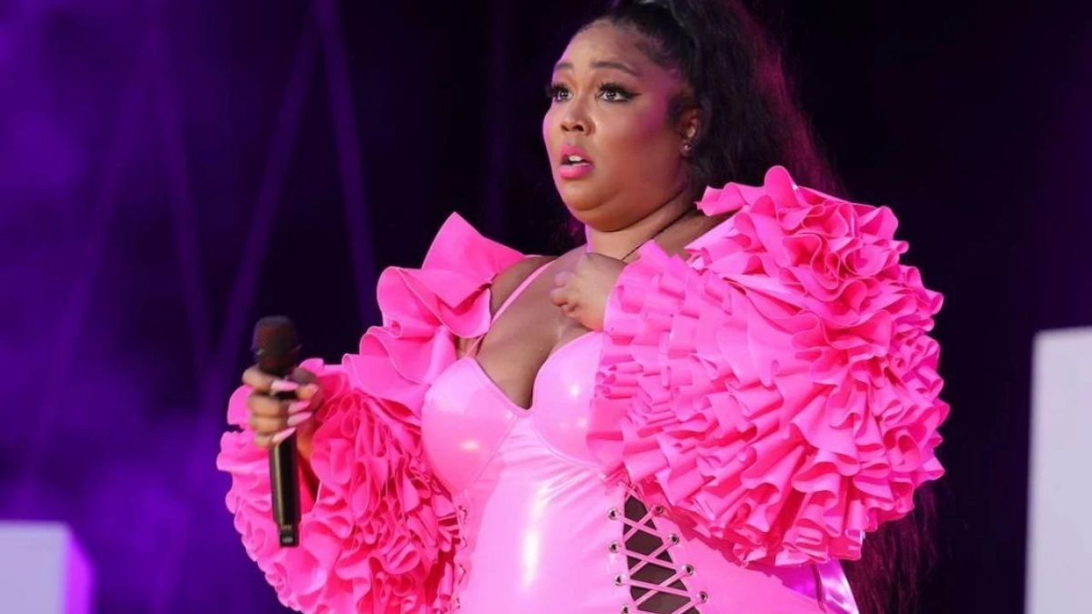 Lizzo's Twist on Achieving a 'Summer Body'