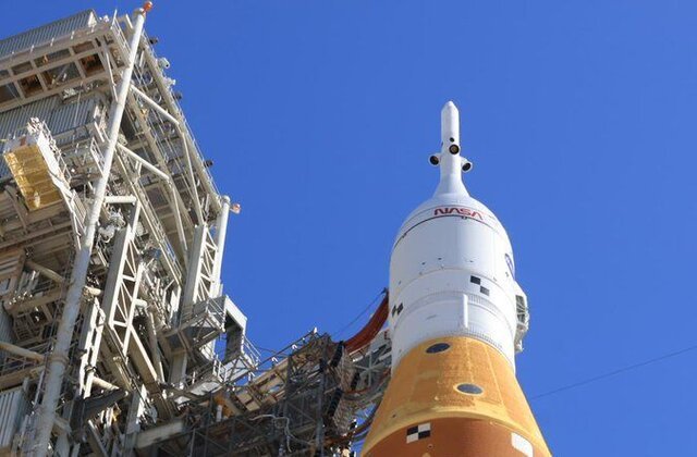 NASA has once again postponed its astronaut moon mission following a newly discovered rocket issue